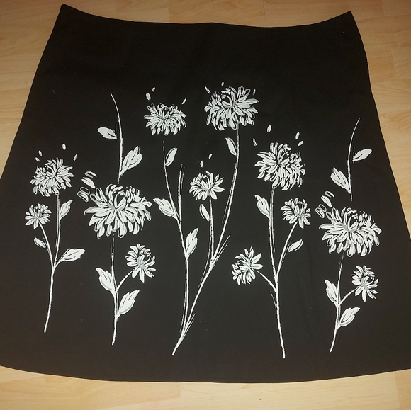 Addition Elle Floral Skirt - Picture 3 of 6